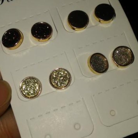 Four Color Round Stud Earring Set 4Pair - Picture 4 of 8